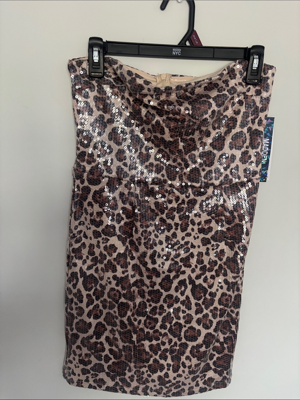 Leopard Sequin strapleas dress in Beige and Brown